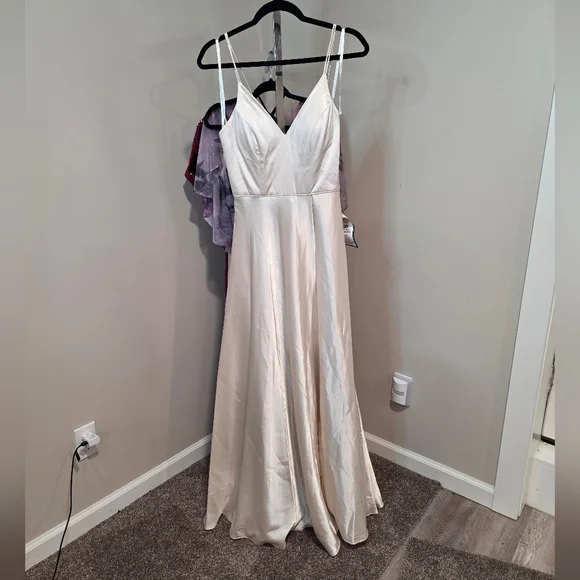 Sequin Hearts Ivory/cream Satin Dress - Picture 2 of 6